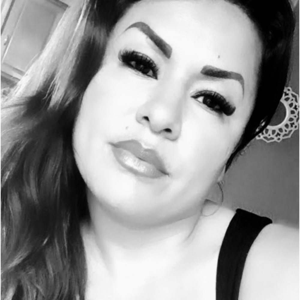 Meet your Posher, Rina